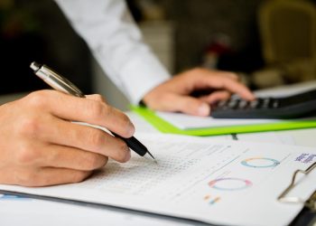 Two,Business,Woman,And,Business,Man,Investment,Consultant,Analyzing,Company